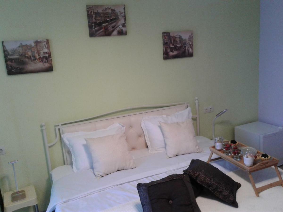 Senator Hotel Tiflis Dış mekan fotoğraf