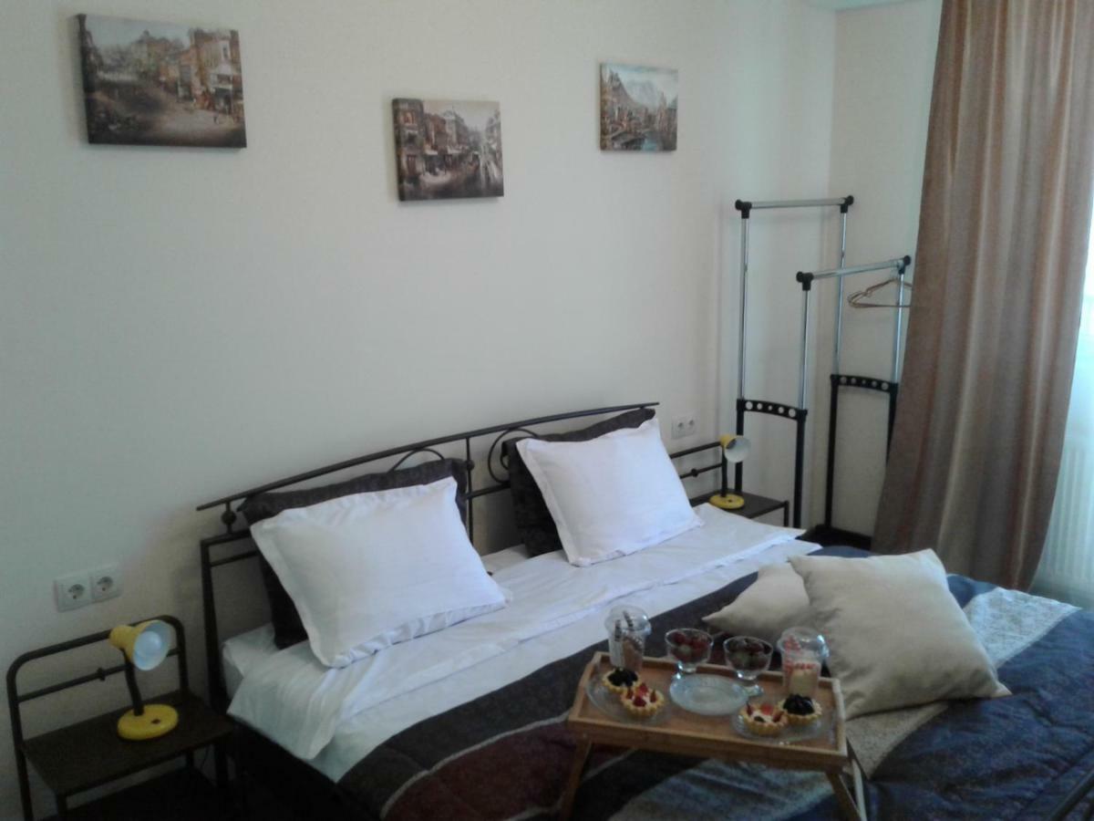 Senator Hotel Tiflis Dış mekan fotoğraf