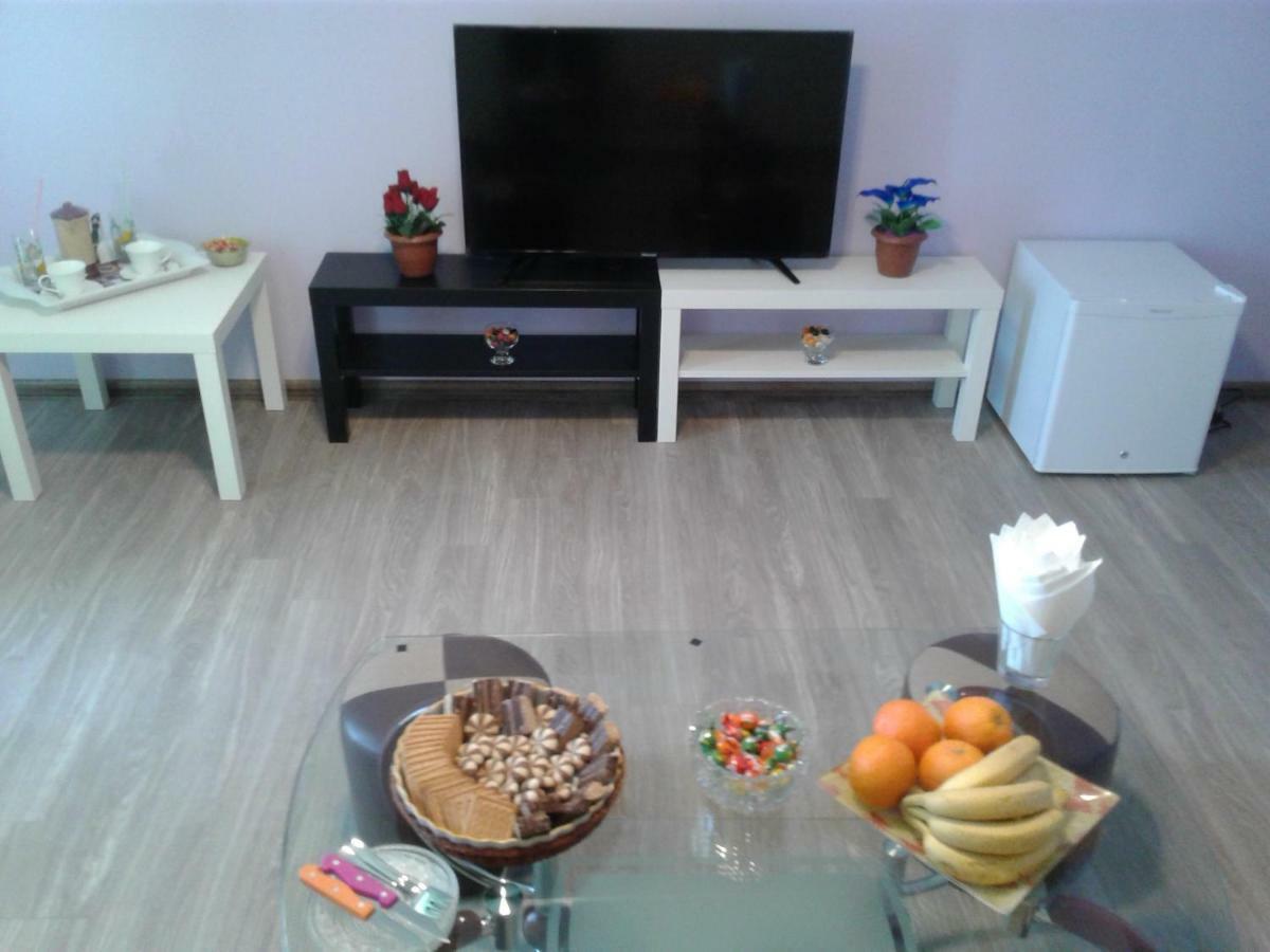 Senator Hotel Tiflis Dış mekan fotoğraf